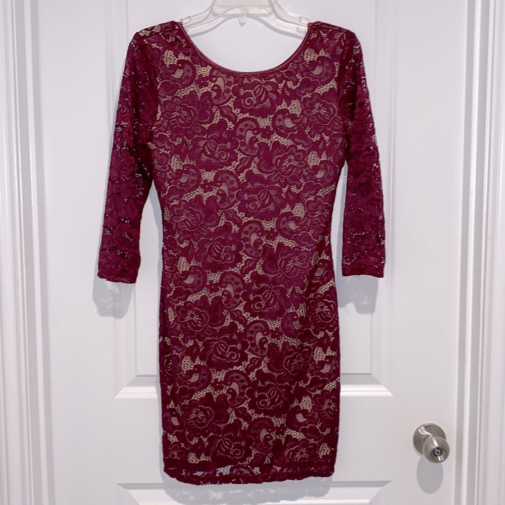 Lace Cocktail junior’s dress.